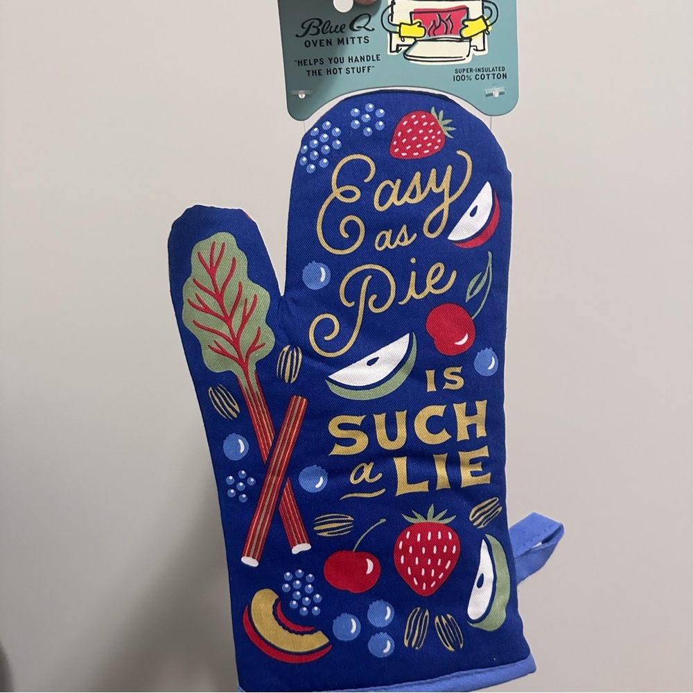 Blue Q Colorful Oven Mitt with Fun Design- “easy as pie is such a lie” NWT